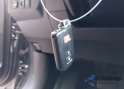 2018 Toyota Rav4 Xle z USA, uszkodzony, nr VIN JTMRFREV4JD234618